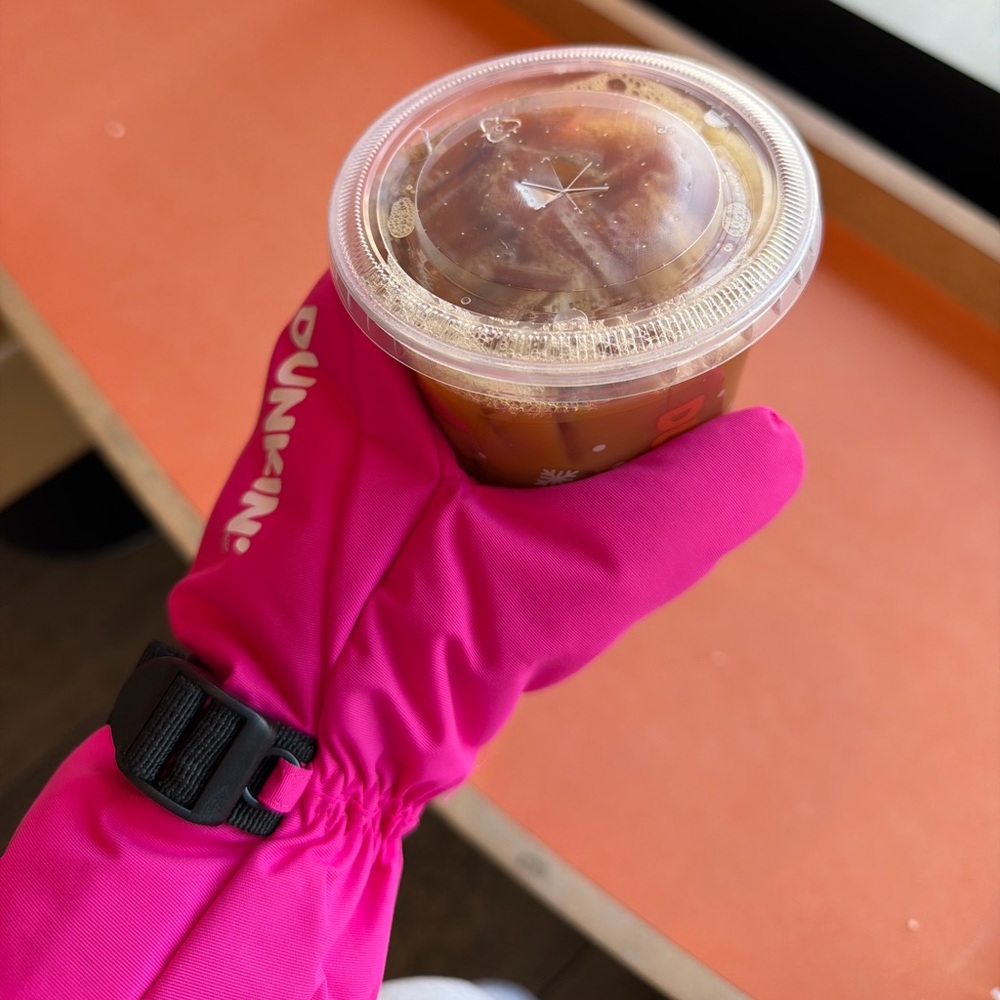 Dunkin Donuts 2026 Iced Coffee Mitten Rare Limited Edition Winter Collectible